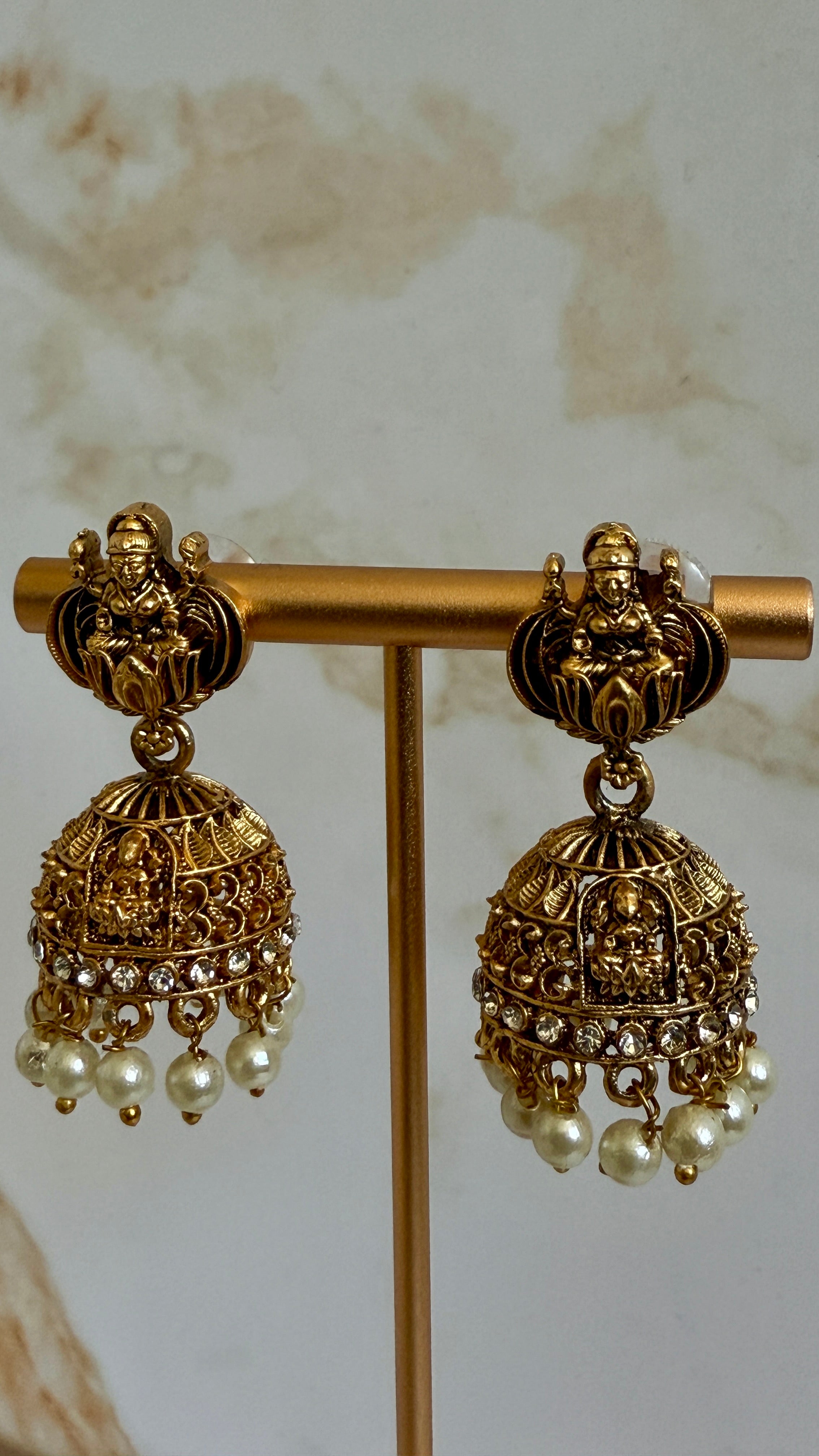 Temple Neckpiece Set